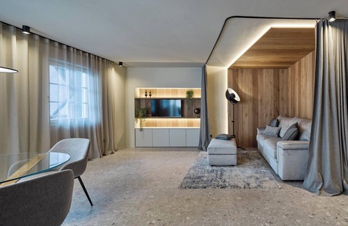 Merano Apartment | Truma Swing Apartment 54: Sauna, Balcony & Ocean Views