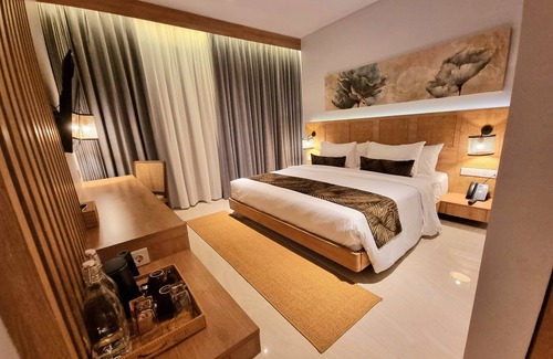 Mataram Hotel | Discover Truntum Boutique Mandalika with Pool & Dining