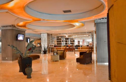 Padang Hotel | Relax at Truntum Padang: 4-Star Stay with Pool & Dining