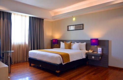 Padang Hotel | Relax at Truntum Padang: 4-Star Stay with Pool & Dining