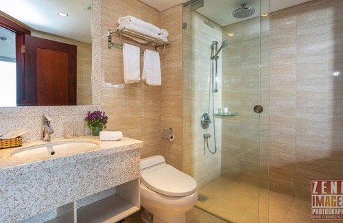 Vinh Hai Hotel | Explore Truong Hotel: Family-Friendly with Pool & Kitchen