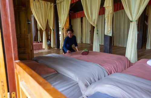 Tram Tau House | Cozy Truong Nhan Homestay: Pet-Friendly Family Retreat