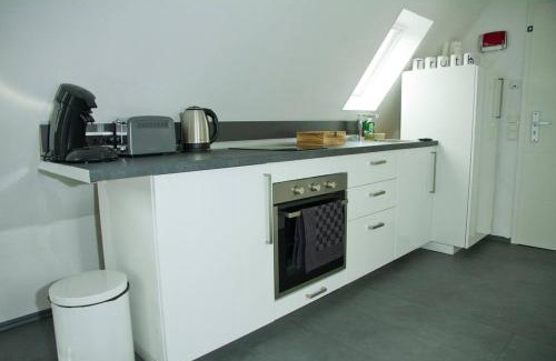 Dortmund Apartment | Modern TRUTH Studio for 3 with Kitchen & Top Internet