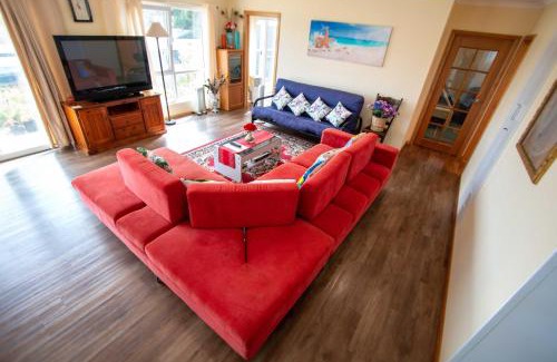 Bonney Apartment | Oceanfront Bliss: TryOver with 9.2/10 Guest Reviews