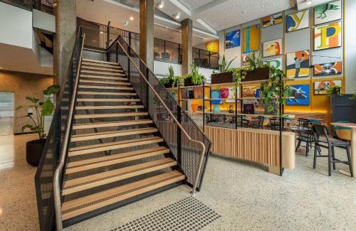 Adelaide Central Business District Hotel | Discover TRYP by Wyndham Pulteney Street Adelaide Stay