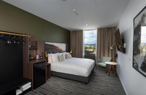 Adelaide Central Business District Hotel | Discover TRYP by Wyndham Pulteney Street Adelaide Stay