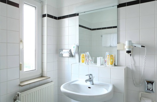 Neustadt Hotel | Comfortable Stay at TRYP by Wyndham Bremen Airport