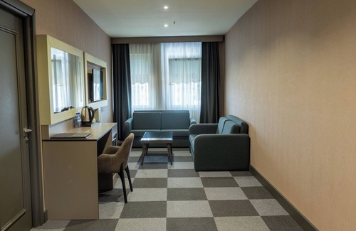 Samandira Hotel | Comfort at Tryp By Wyndham Istanbul Sancaktepe with Spa & Pool