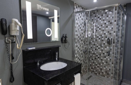 Samandira Hotel | Comfort at Tryp By Wyndham Istanbul Sancaktepe with Spa & Pool