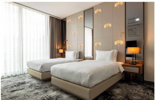 Zeytinburnu Hotel | Discover Tryp by Wyndham Istanbul Topkapi: Family-Friendly Stay