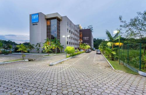 Taruma Hotel | Explore TRYP by Wyndham Manaus: Family-Friendly Retreat