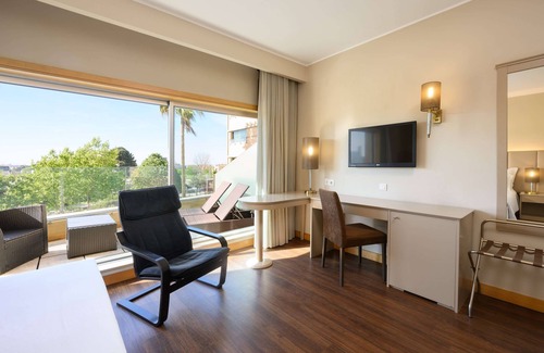 Matosinhos Hotel | Discover TRYP by Wyndham Porto Expo: 4-Star Family Retreat