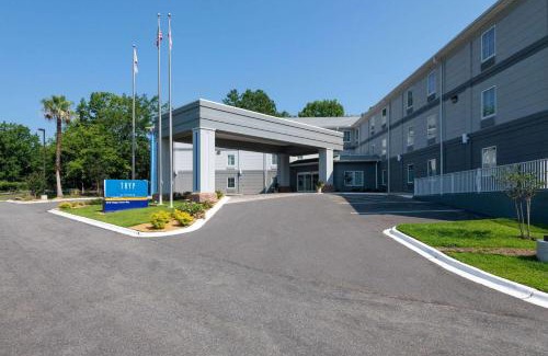 Tallahassee Hotel | Explore TRYP by Wyndham Tallahassee North: Pet-Friendly Retreat
