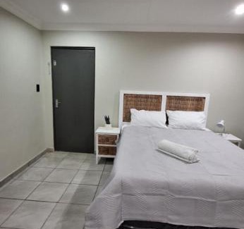 Brakpan House | Discover Tsakane View Guesthouse: Child-Friendly Retreat