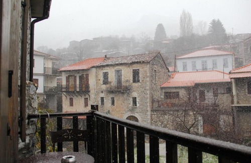 Trikolonoi House | Discover Tsarbou Guesthouse: Pet-Friendly with Breakfast