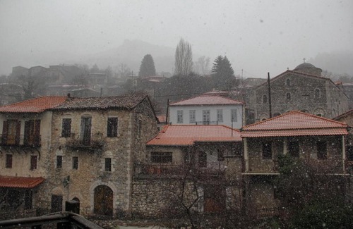 Trikolonoi House | Discover Tsarbou Guesthouse: Pet-Friendly with Breakfast
