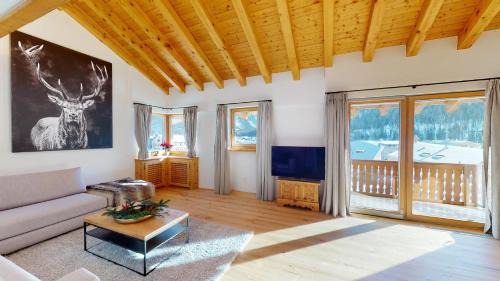 Celerina-Schlarigna Apartment | Discover Tschuetta: 4-Star Child-Friendly Retreat