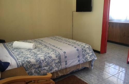 Francistown Hotel | Discover Tshesebe Stopover Motel: Family-Friendly Retreat