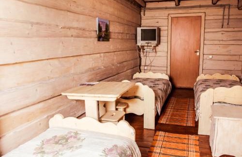 Lviv Oblast Resort | Pet-Friendly Tsisarske Urochyshe with Oceanfront Pool