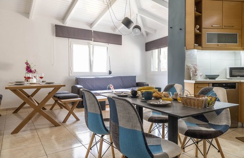 Tymbaki House | Relax at Tsitsanis Home: Pool, Spa & Family-Friendly Stays