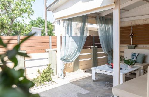 Tymbaki House | Oceanfront Tsitsanis Home: Guest Rated 9/10, Family Friendly