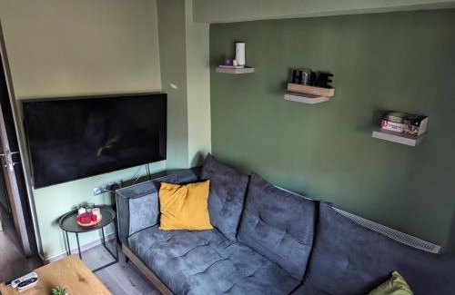 Alexandroupoli Apartment | Pet-Friendly Tsitsipas Apartment with 9.6/10 Guest Rating