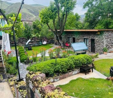 T'ba Ski Chalet | Tsotne's kingdom Cottages