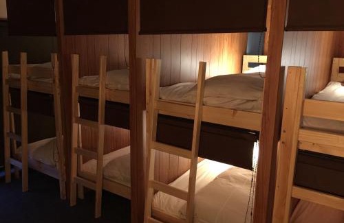 Unzen House | Cozy TSUDOI Guest House with Hot Tub & Restaurant