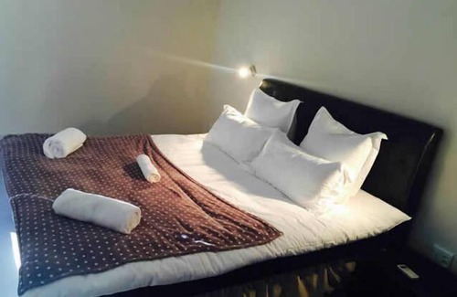 Tsumeb House | Inviting Tsumeb Guesthouse Kamho with Breakfast & Kitchen