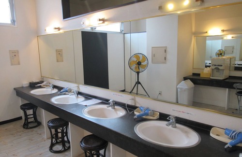 Oita Hotel | Eco-Friendly Tsurusaki Hotel with Spa and Family Amenities