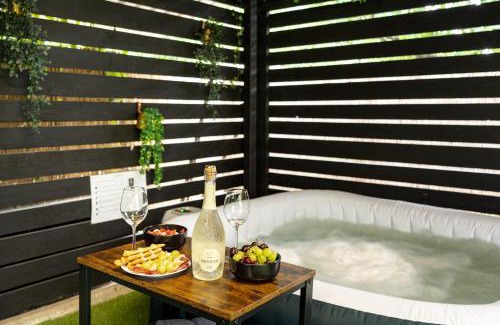 Hajduszoboszlo House | Relaxing Escape at TT Relax with Private Jacuzzi