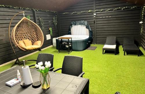 Hajduszoboszlo House | Relaxing Escape at TT Relax with Private Jacuzzi