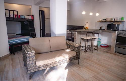 Santa Maria Ahuacatitlan House | Inviting Tu Cabaña Cuernavaca with Pool & Hot Tub