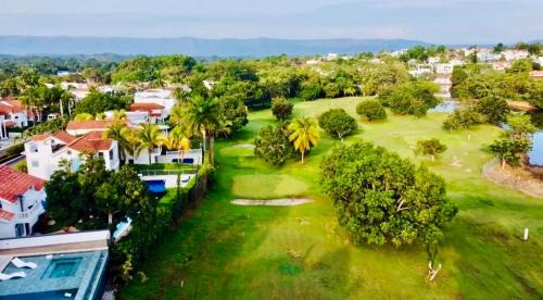 Melgar Villa | Discover Tu Casa Melgar: Oceanfront Retreat with Pool