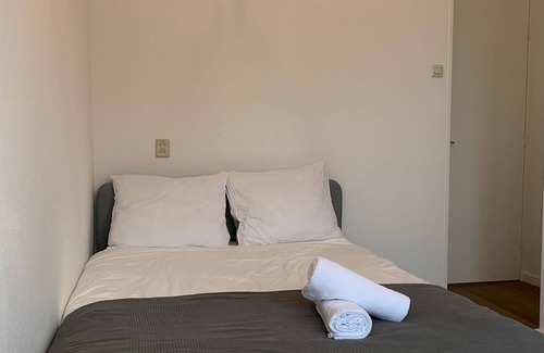 Hof van Delft Bed & Breakfast | Accessible Clover Room at TU Delft with Breakfast Included