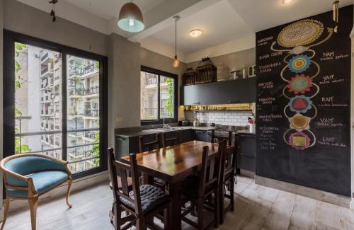 Recoleta Apartment | Discover Recoleta: 4-Star Hotel with Family-Friendly Services