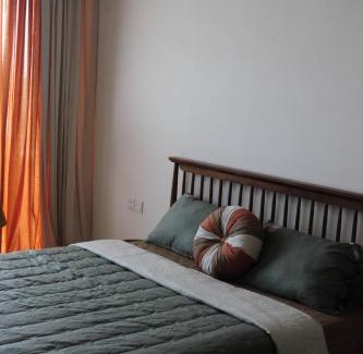 Van Giang Apartment | Relax at Tú Viên Homestay Ecopark with a Spacious Garden