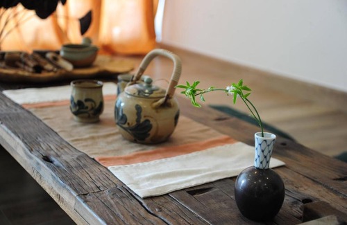 Van Giang Apartment | Relax at Tú Viên Homestay Ecopark with a Spacious Garden