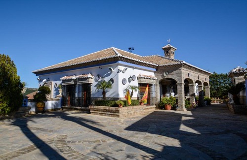 Alhaurin el Grande House | Discover Tu Villa Rural Los Campesinos: 4-Bedroom Retreat