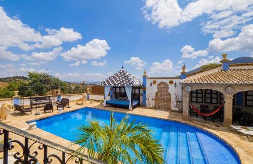 Alhaurin el Grande House | Discover Tu Villa Rural Los Campesinos: 4-Bedroom Retreat