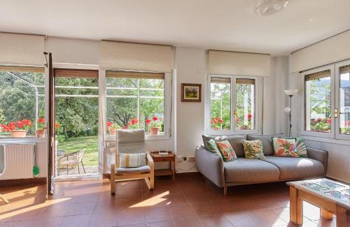 Atondo House | Discover TuApartamento RoomRural: 4-Star Family Retreat