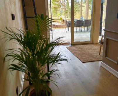 Polva County Bed & Breakfast | Delightful Stay at Saarjärve Puhkemaja by the Lake