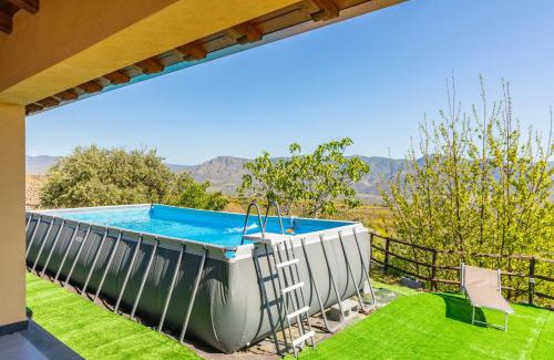 Solicchiata Villa | Relax at Tuccios Villa: Family-Friendly with Pool Access