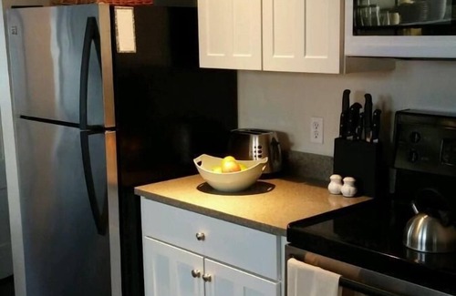 Provincetown Condo | Ideally Located Retreat with Ocean Views and Pool Access