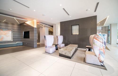 Glenvar Heights Apartment | Discover Tucker at Palmer Dadeland in Miami: Pet-Friendly Oasis