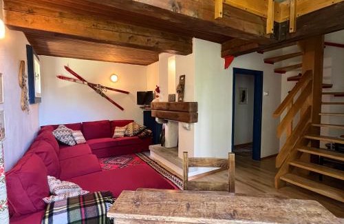 Campo Carlo Magno Apartment | Family-Friendly Tuckett Lodge - Ideal for Groups & Friends