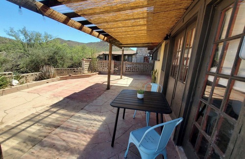 Tucson Cabin | Tucson Desert Crystal Cabin Historic Ranch 2BR with Amazing Mountain View