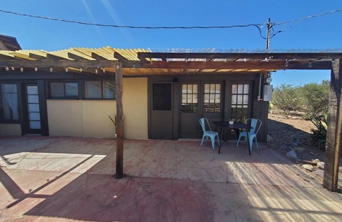 Tucson Cabin | Tucson Desert Crystal Cabin Historic Ranch 2BR with Amazing Mountain View