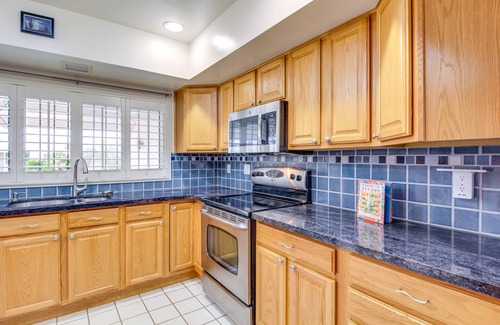 Northridge Estates House | Relaxing Tucson Townhome with Pool in Vibrant Community