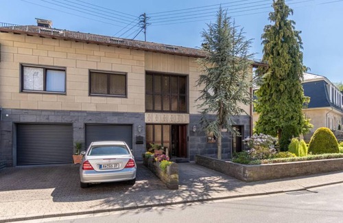 Weibern Apartment | Family-Friendly Tuffsteinquartier am Brückenbach Awaits You